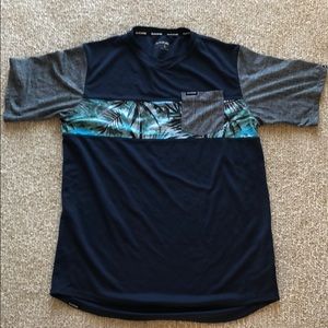 Men’s Dakine active shirt